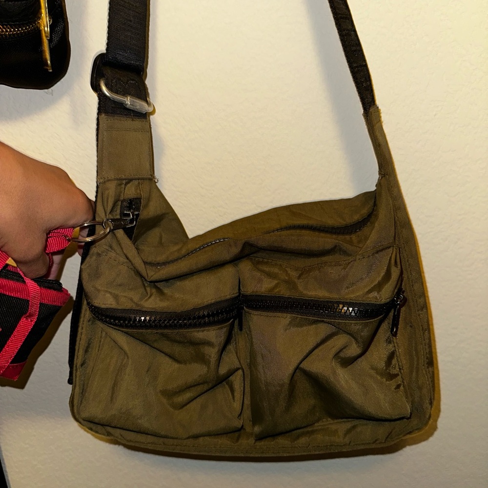 BAGGU Olive Crossbody Bag